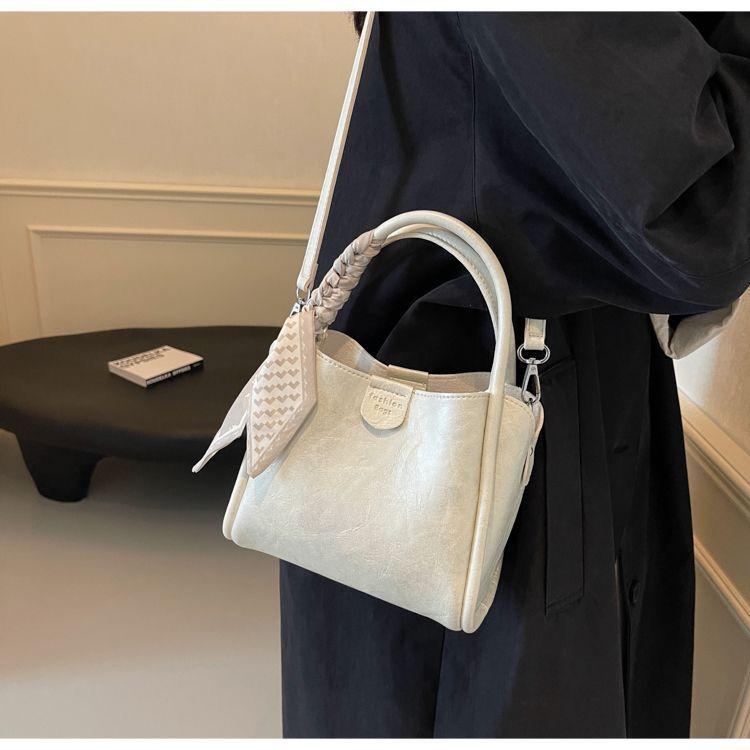 

Women s 2025 High-End Summer Bucket Bag Versatile Single Shoulder/Crossbody Handbag