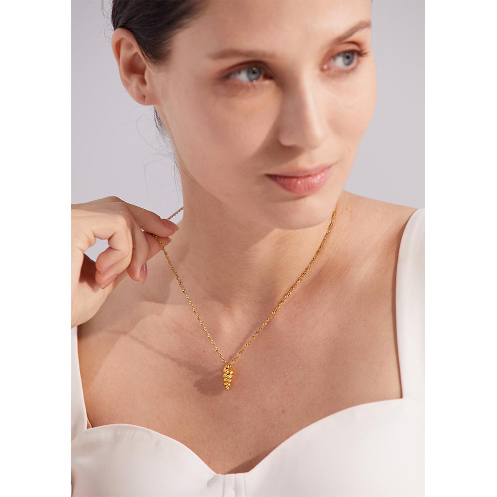 Yhpup Statement Conch Pendant Stainless Steel Gold Color Necklace Charm Metal Texture Waterproof Trendy Simple Jewelry for Women