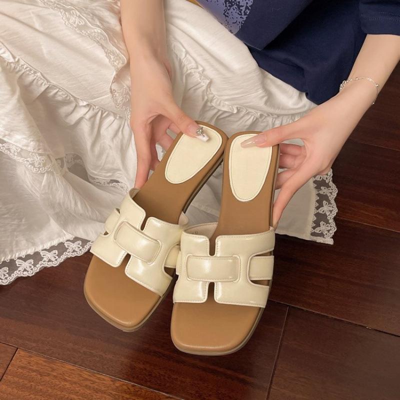 Woven One-word Slippers Women's 2025 Summer New French Slippers Wear Flat-bottomed Thick Heels Sandals Casual Versatile