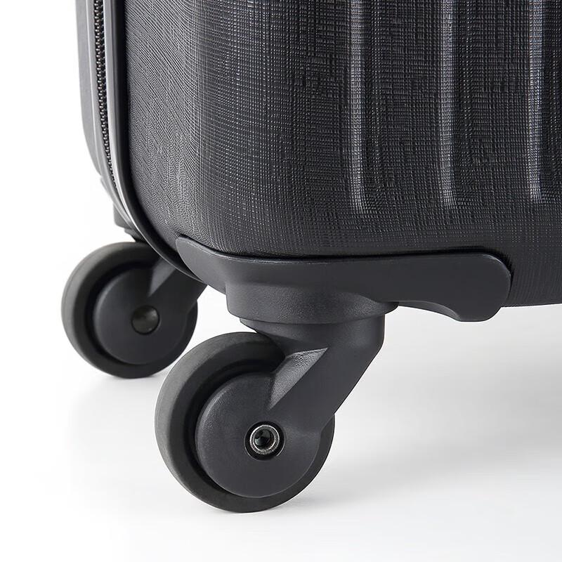 Diplomat Spinner Luggage