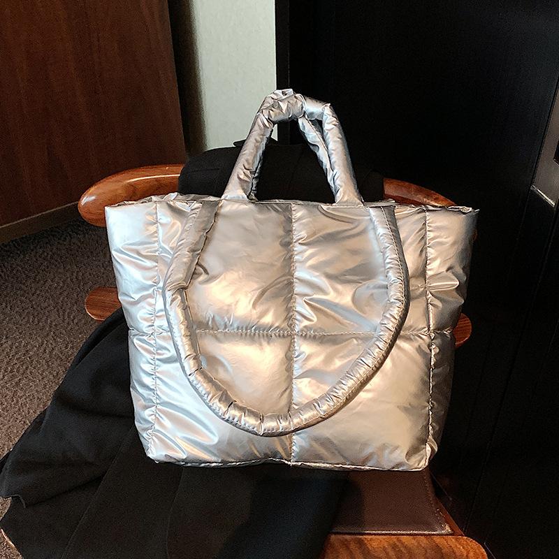 Large capacity lightweight down bag women's 2025 new versatile simple cotton clothes shoulder bag casual portable tote bag