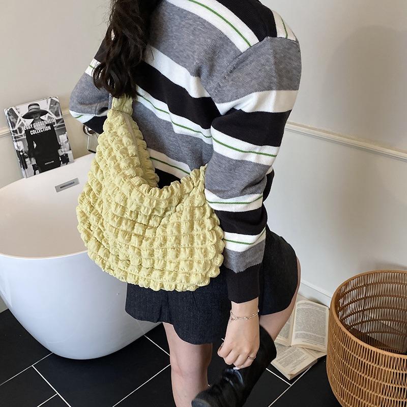 Pleated Bubble Shoulder Bag New Simple Waffle Messenger Bag Large Capacity Fashionable Cloud Bag