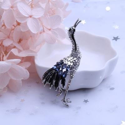 Broche en alliage de grue haut de gamme exquise pour femmes, accessoire de costume sauvage, tempérament simple et populaire