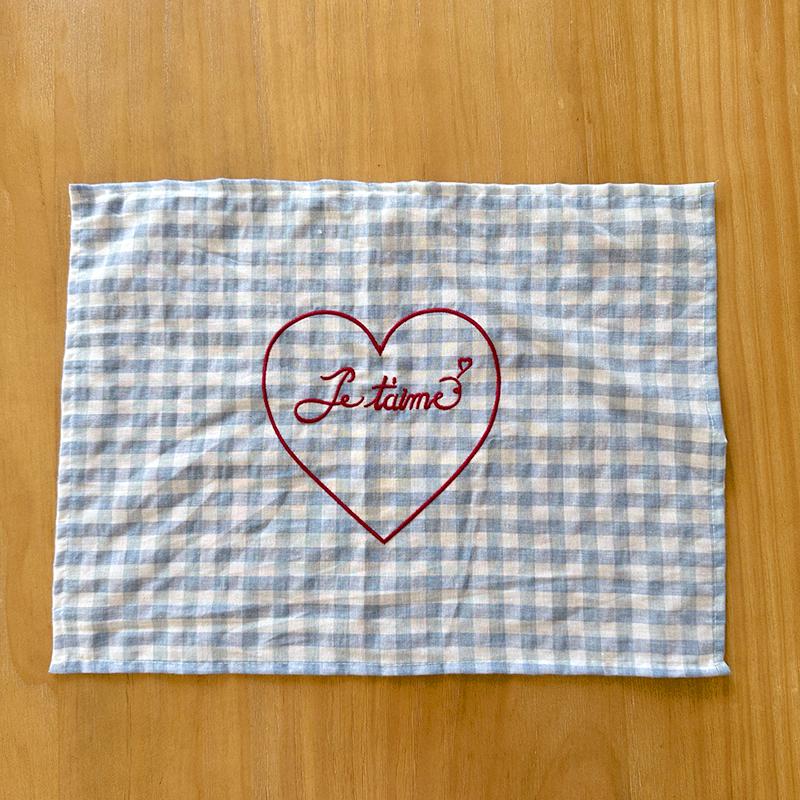 1Pc Photography Props Fresh Sweet Decorative Cloth Originality Cotton Rural Style Checkered Placemat Home Decor Love Embroidery