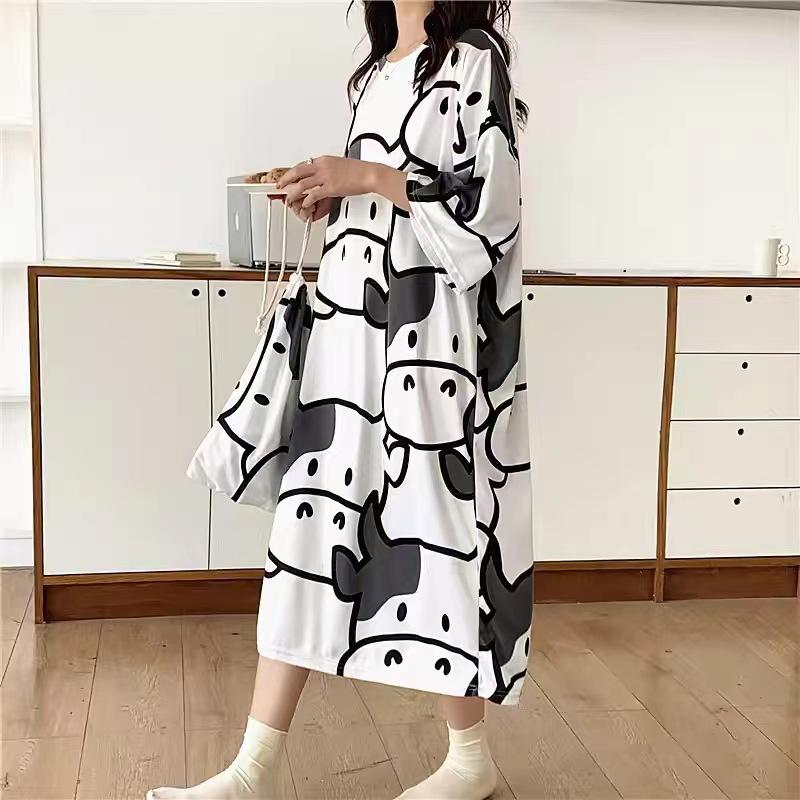 Girls' Summer, Spring and Autumn Short-sleeved Home Wear with Cute Cartoon Designs and Loose Style Pajamas and Nightgowns