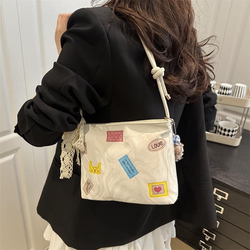 Spring New Casual Texture Premium Shoulder Bag Women's Niche Design Fashion Temperament Commuter Personality Messenger Bag