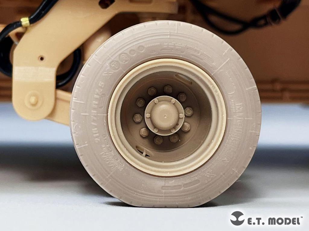 ET Model Scale Modern American M1000 Heavy Equipment Transporter with Tire Set Hobby Plastic Model Parts 1/35 Weight-Deforming (for Boss) P35-171