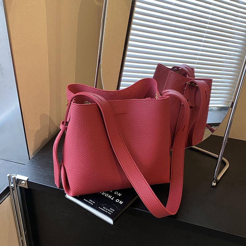 Summer Small Fresh Cute Armpit Bag Women's Summer New Bucket Bag Versatile Girl Messenger Bag