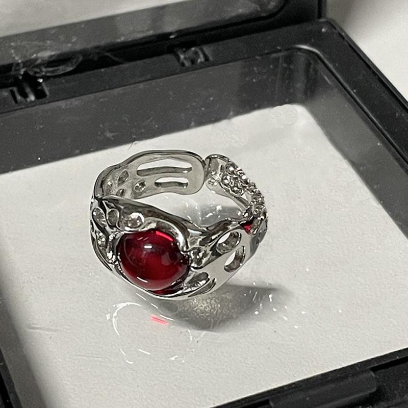 Anello Regolabile Punk Goth con Cuore di Cristallo Rosso Irregolare per Donne Ragazze Dita Oscure con Spine Amore Gioielli per Feste Moda Regali