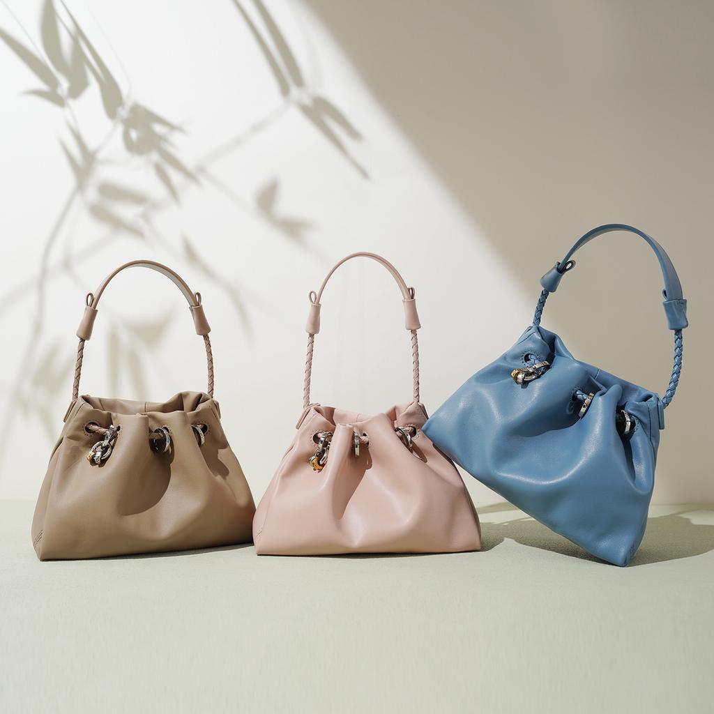 New Cloud Bag Niche High-end Handbag Commuting Simple Shoulder Messenger Bag Women