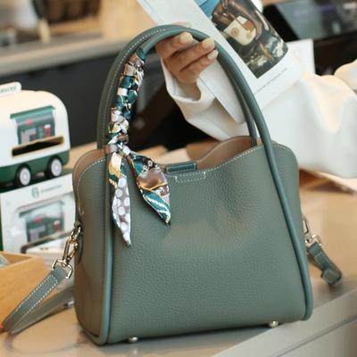Cowhide Shoulder Women's Bag Large Capacity Messenger, Women's Fashion Simple Shopping Bag Commuting Practical Multi-compartment