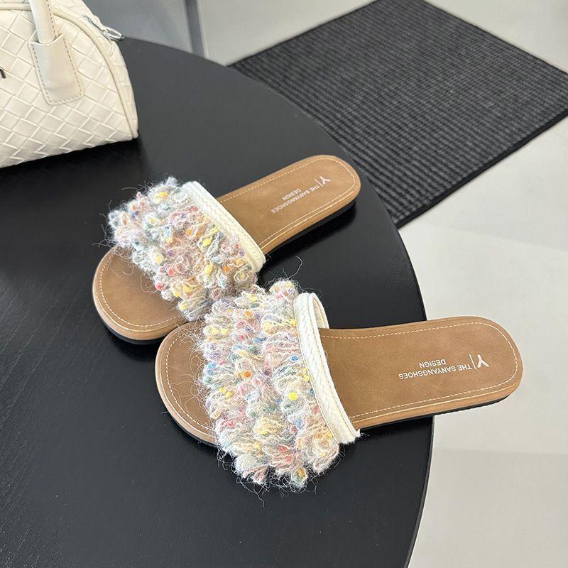 Super fire small fragrance with skirt beautiful cool slippers 2025 new French high-end flat slippers women's summer outer wear