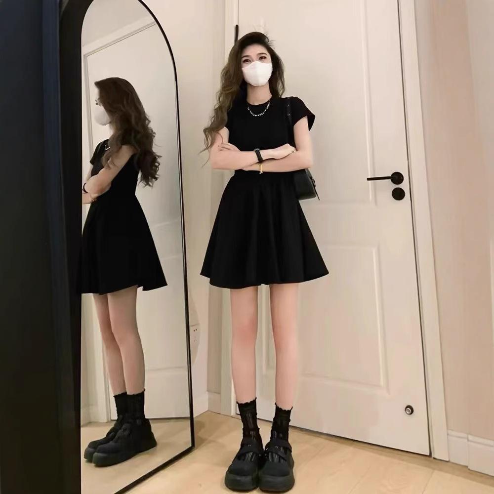 Fluffy little black dress, small pear-shaped figure, black dress, children's summer short dress, new princess dress.