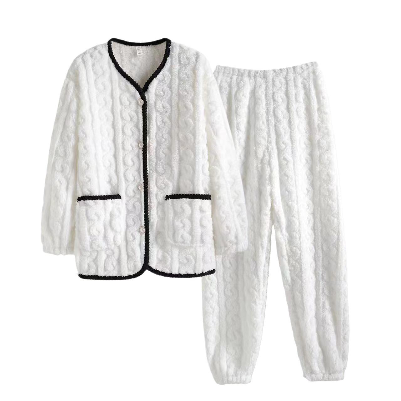 

Женский осенне-зимний комплект из двух предметов свободного покроя с утеплителем и тонкими вставками больших размеров + широкие брюки XS