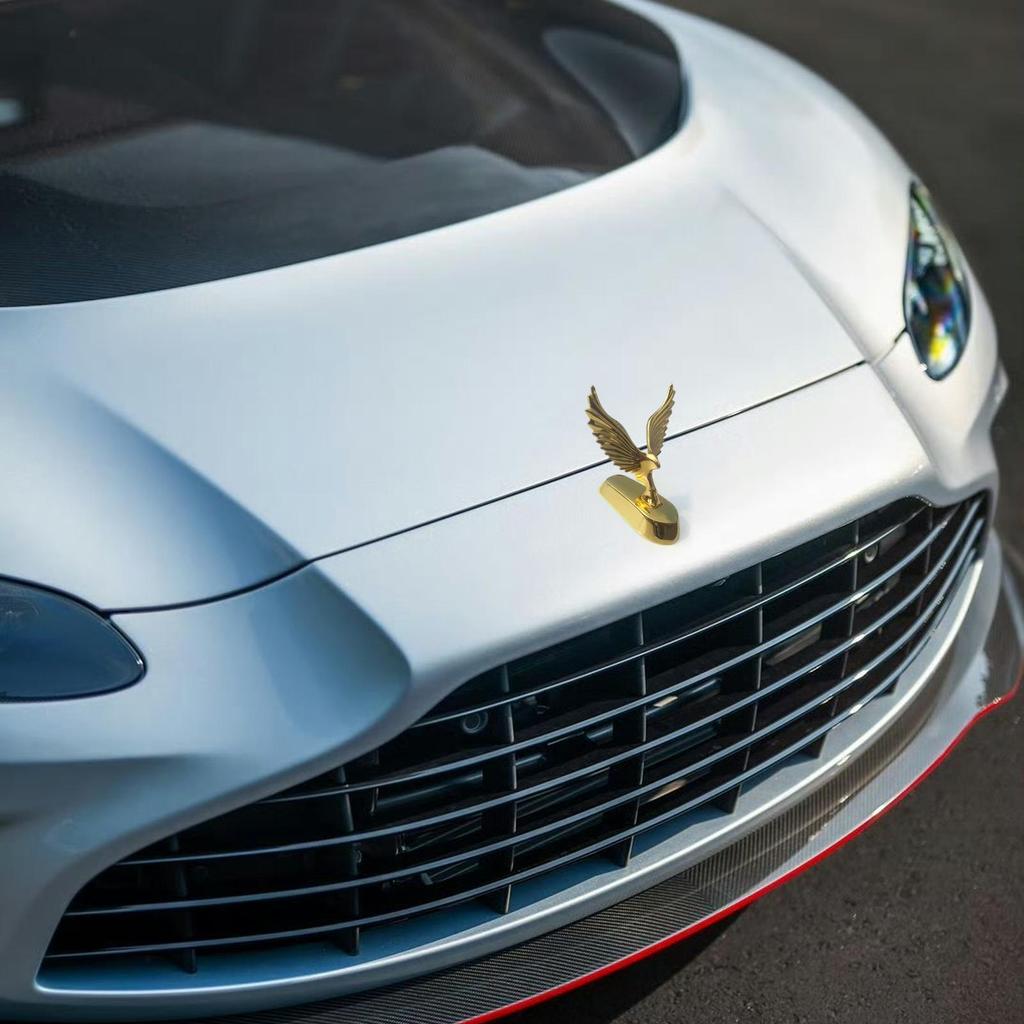 Car Hood Sticker Sun Protection Metal Adhesive Car Front Bonnet Eagle Ornament For Sedan RV Commuting Travel Family Outings