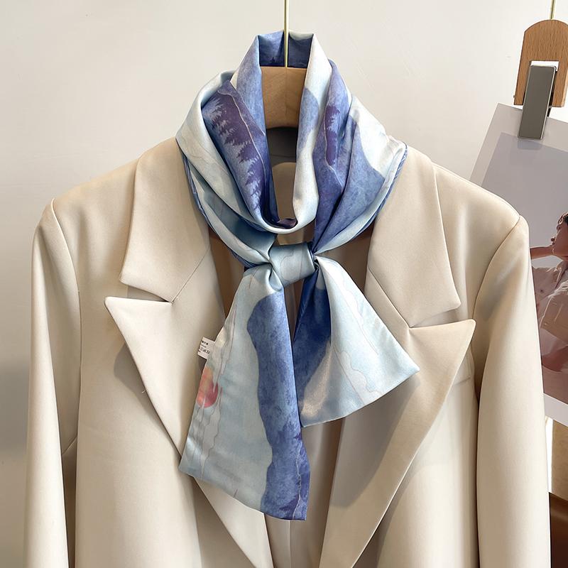 

2024 Роскошный бренд Мода Новый корейский стиль Маленький шелковый шарф Женский галстук для сумки Повязка на голову Принт Дизайнерская повязка на голову Шейный платок Лента 14x145cm