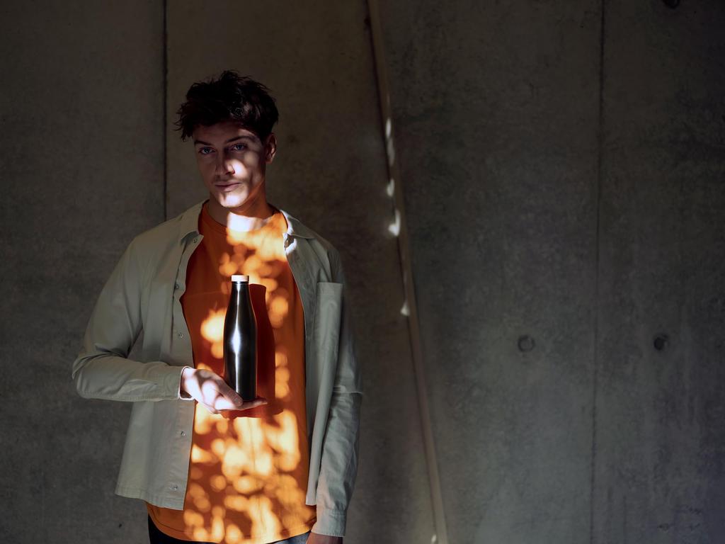 [Authentic Japanese Product] SIGG Meridian 0.5L Brushed Stainless Steel Vacuum Insulated Bottle, Keeps Hot or Cold, Highly Airtight, Leak-Resistant,