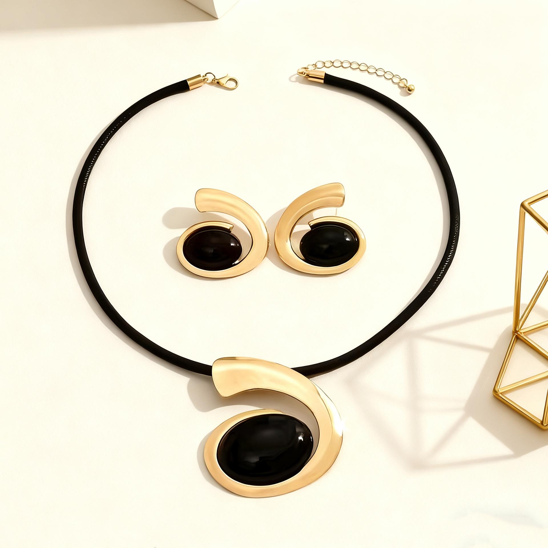 

Персонализированный креативный набор ожерелья и серег-пусет в виде улитки, нишевый дизайн, темпераментный набор украшений золотисто-желтый