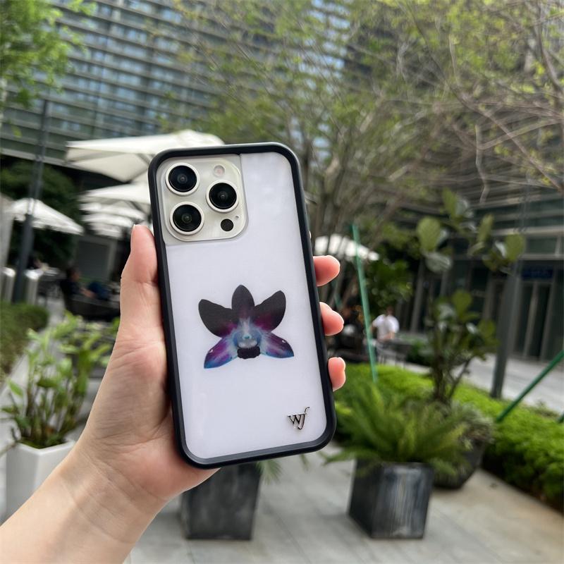 Wildflower 3D Girl Cherry Sweetheart for iPhone 16 15 14 13 12 17 Pro Max 16 Plus 15 WF Nara Smith x Happy Part Cartoon Cover