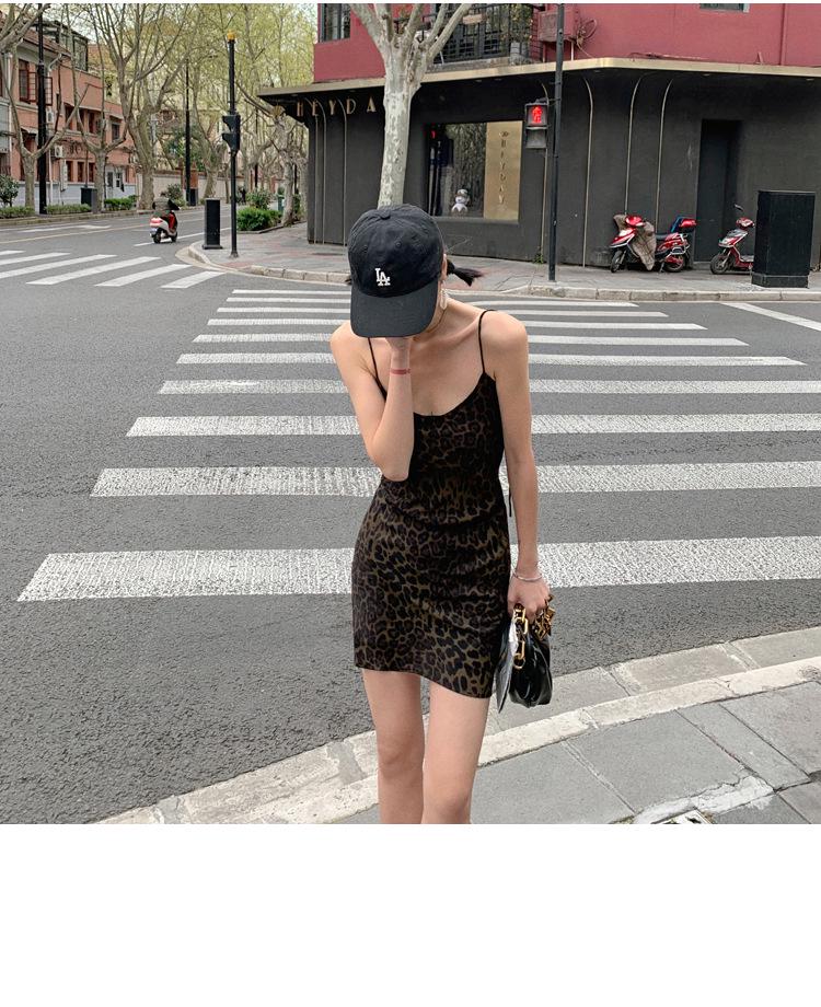 2026 Spring/Summer V-Neck Leopard Print Off-Shoulder Spaghetti Strap Mid-Length Slimming Dress