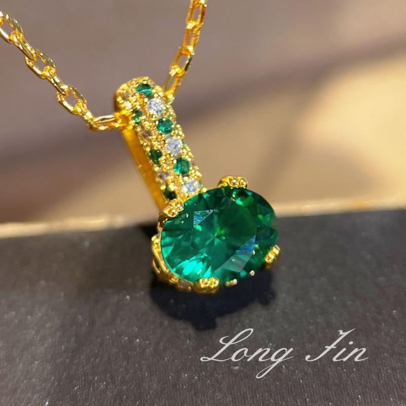 Vintage Saudi Princess Green Diamond Inlaid Gemstone Necklace Earrings Simple Premium Versatile Clavicle Chain Earrings