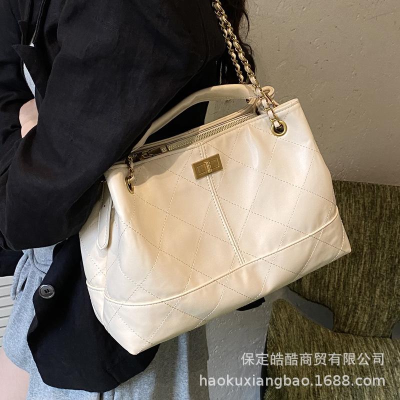 

Rhombus chain bag women s 2025 new fashion versatile shoulder bag large capacity hand bag crossbody bucket bag белый