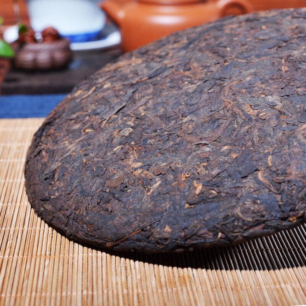 Yunnan Aged Pu-erh Tea Cake - Old Banzhang Ancient Tree,