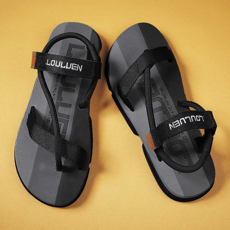 Fashion Super Lightweight Lightweight Sandals For Summer Comfortable Man Flip Flops Mens Designer Shoes Luxury Sneakers Sport