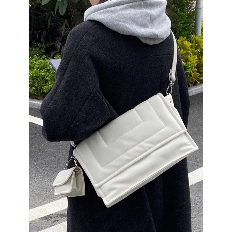 

Мягкая кожаная сумка женская 2024 сумка-мессенджер женская сумка подмышкой сумка cloud большая вместимость high sense сумочка для поездок на работу сумка для мамы