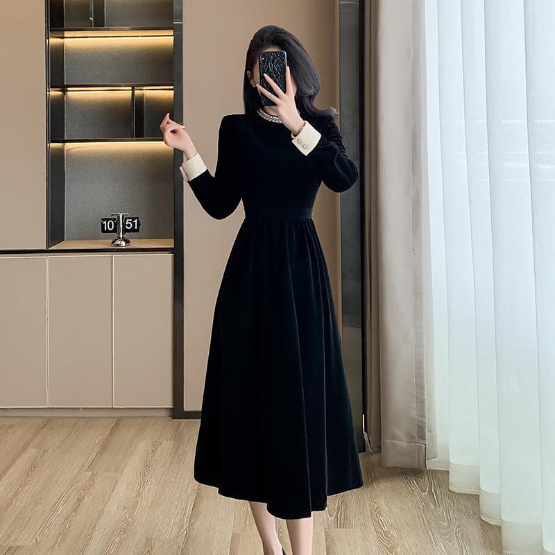 Hepburn Style Velvet Black Slimming Long Dress