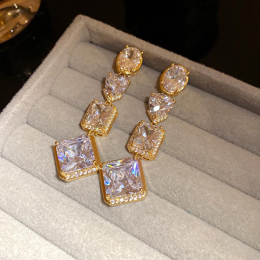 

Silver needle zircon love earrings light luxury high-end exquisite earrings medium antique temperament earrings design sense niche women