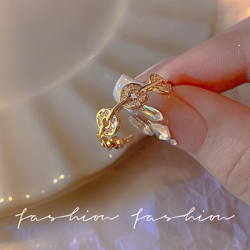 Offener Band-Münzring im japanisch-koreanischen Stil für Damen: Nischen Design, Modischer Persönlichkeitsindex Ring