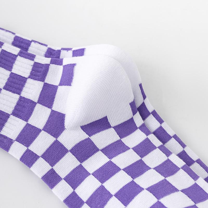Trendy Plaid Mid-Calf Socks for Men & Women: Fashionable College Style Sporty Couples' Socks