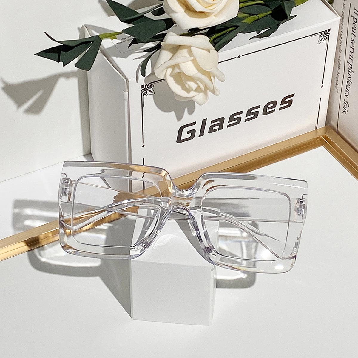 

OVERSIZE Square Frame Anti-Blue Light Glasses: Transparent, Fashionable, and Retro-Inspired for a Smaller Face Look