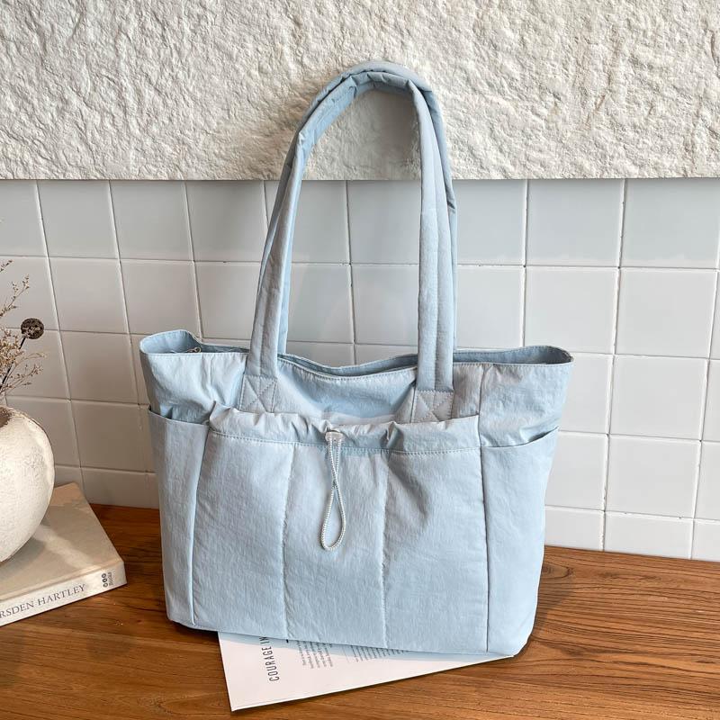 Large Capacity Nylon Tote Bag for Women Lightweight Shopping Shoulder Bag with Multiple Pockets and Zipper Closure for Daily Use