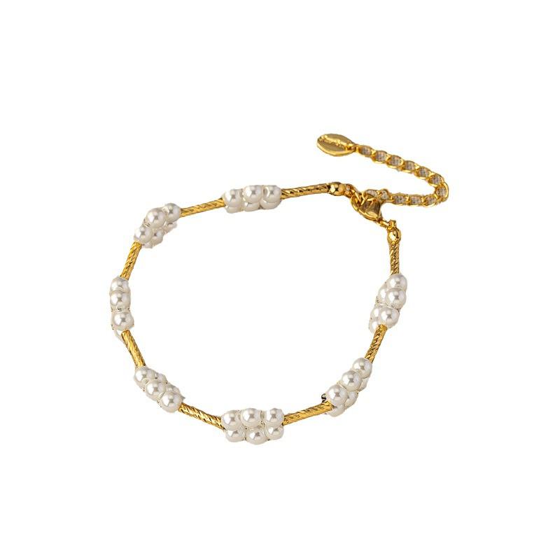 French Shijia Vintage Pearl Bracelet & Necklace Set - Elegant Women's Niche, Simple Cold Style Clavicle Chain.