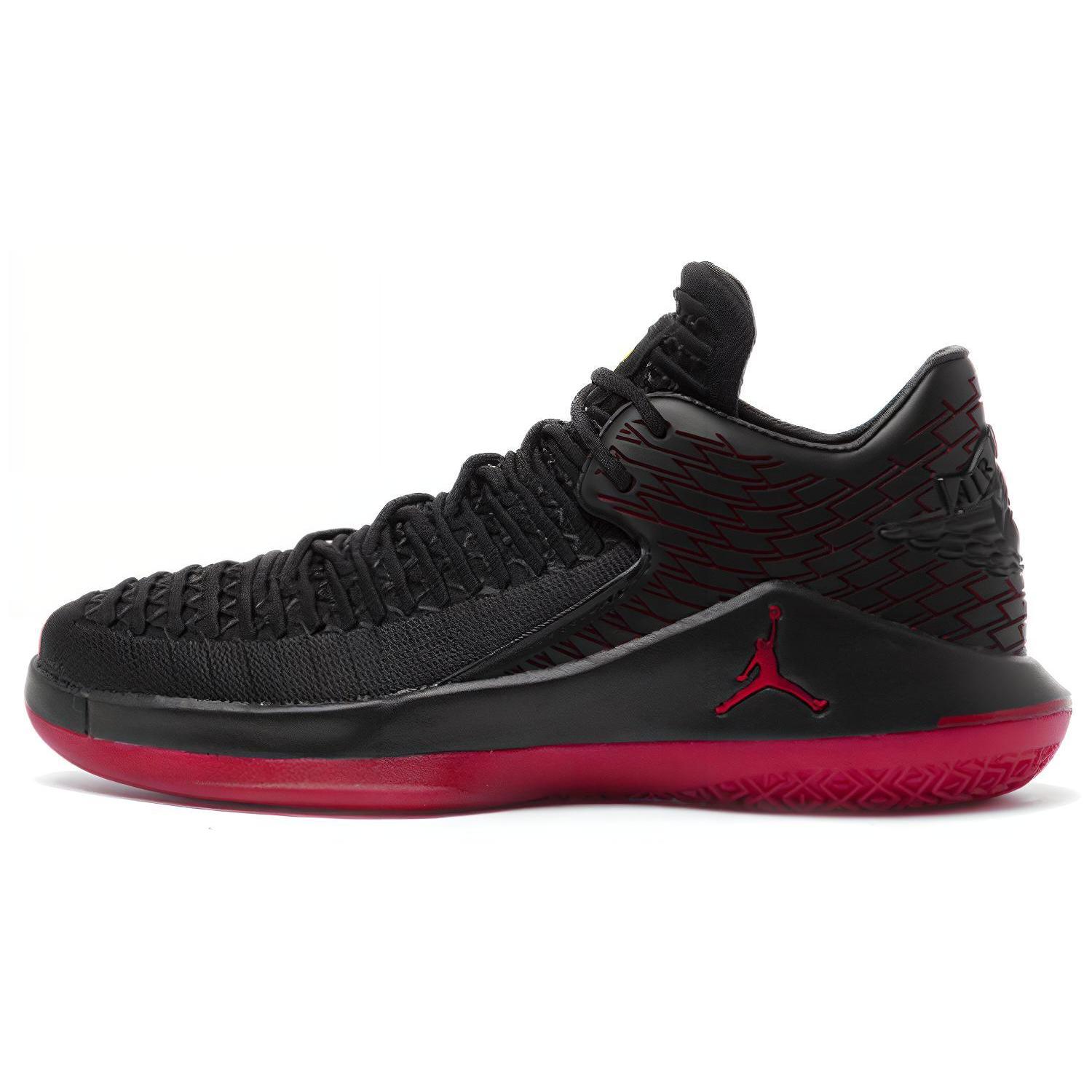 

Новые Jordan XXXII Low Last Shot GS AA1257-003 37.5