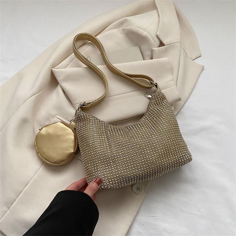 Elegante und vielseitige kleine quadratische Umhängetasche für Damen in mehreren Farben