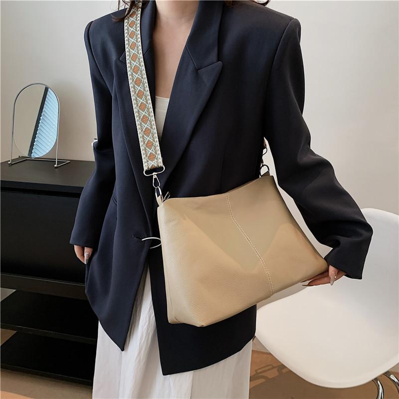 Stylish Vintage Summer Shoulder Bag For Women In Soft Pu Material For Casual Everyday Use