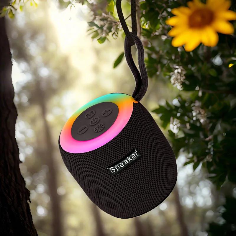 Altavoz Bluetooth inalámbrico portátil para exteriores, subwoofer, para coche y hogar con luces de colores, pequeño altavoz mini atmosférico