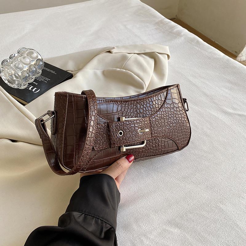 

Elegant Pu Material Underarm Bag For Women Featuring Soft Medium Structure And Zipper кавовий