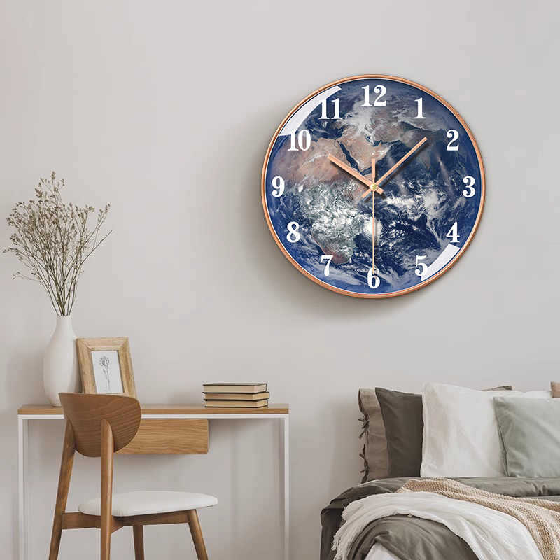 10 Inch 25 Centimeter Constant 10 Inch Home Wall Clock, Living Room Silent, Creative Clock, Fashionable and Simple