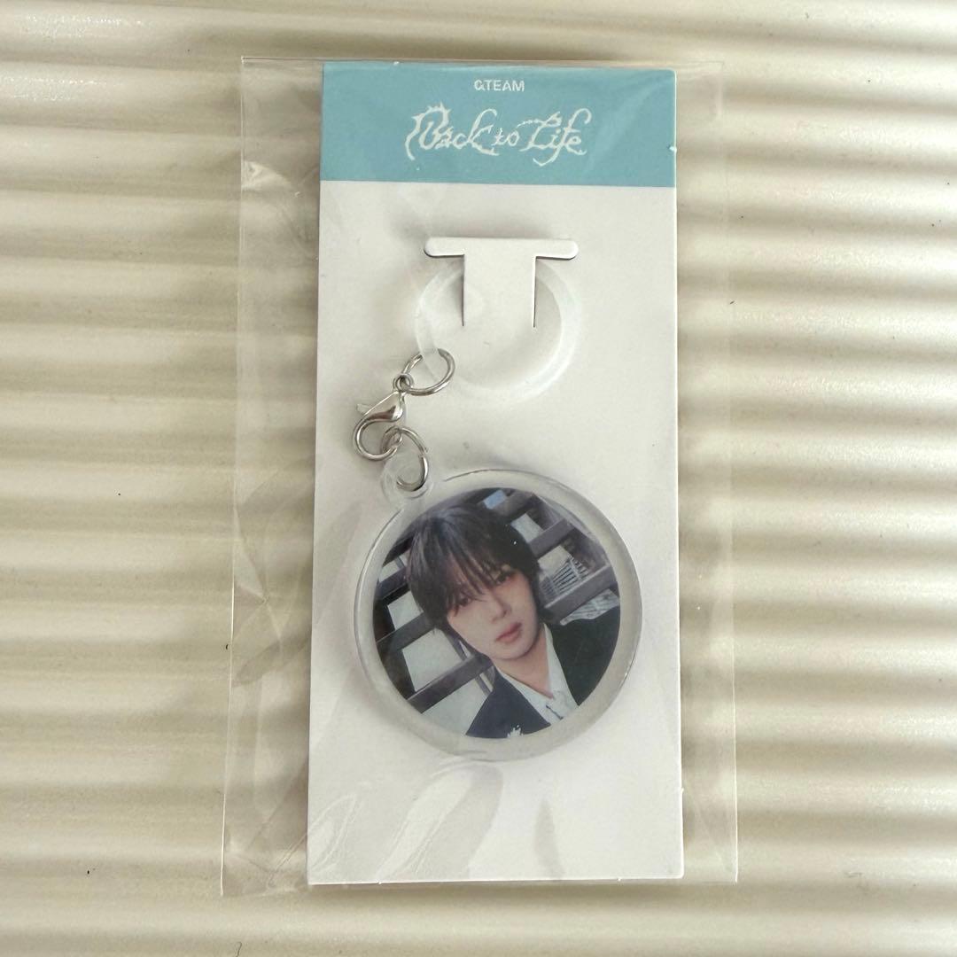[USED] &TEAM K Back to Life Acrylic Charm