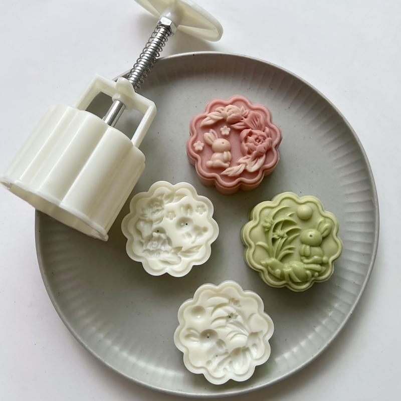 75g Rabbit Shaped Pastry Moulds Dessert Molds Dessert Stamps Hand Pressure Gadgets Plastic Material Baking Accessories