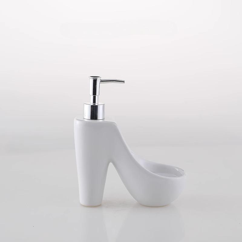 Creative Art Heels Shape Ceramic Soap Dispenser Hotel Press Porcelain Shampoo Bottling Bathroom Soap Dish Storage Lotion Bottle