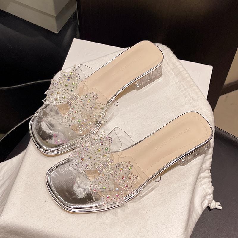 

Bow-tie cool slippers women s summer outer wear medium heel 2025 new rhinestone word fairy style thick heel high heel sandals 40 серебряный