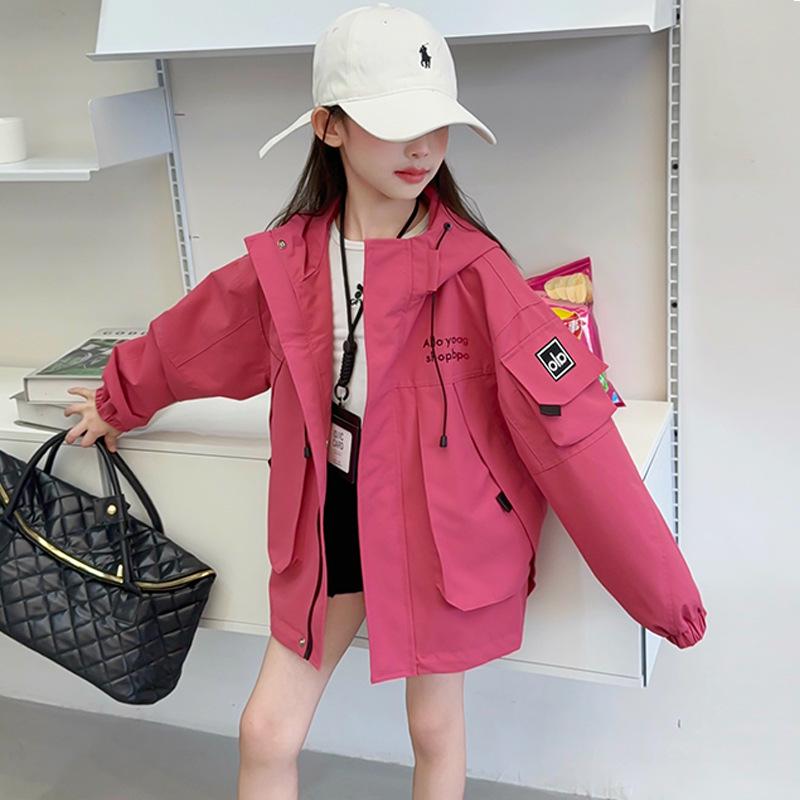 

Girls Spring & Autumn Korean-Style Windbreaker with 3D Pockets - 2025 New Collection. 140 cm розовый