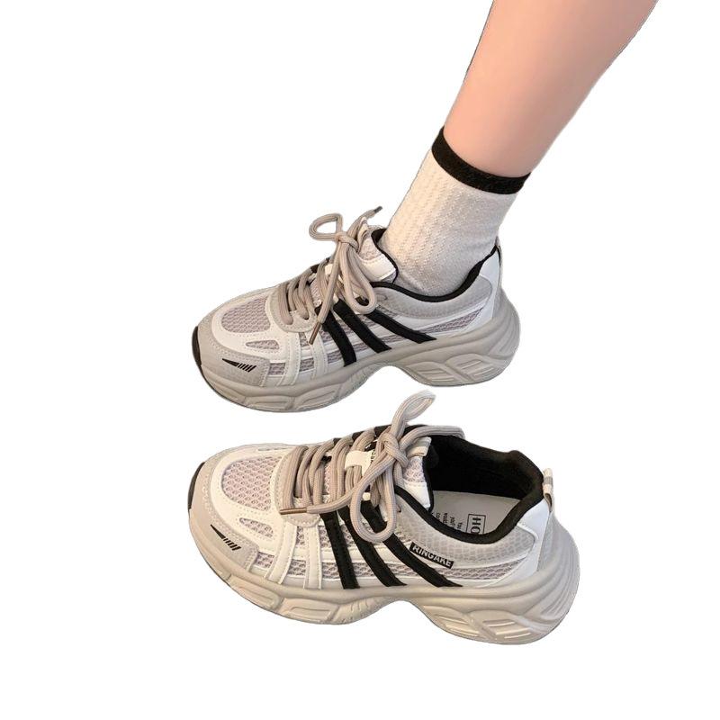 The popularity has increased, and the platform dad shoes for women's 2025 spring new mesh casual sports shoes are lightweight and breathable running
