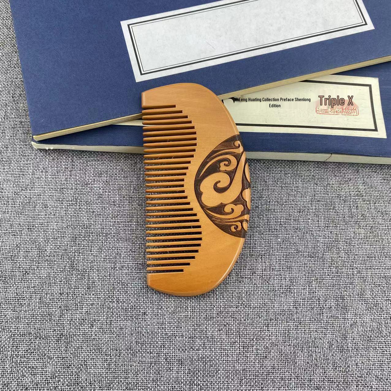 

Гребень из персикового дерева в древнем стиле: Прочный, Портативный, Широкий и Мелкий Зуб для Гладких Волос и Массажа Кожи Головы, Дизайн Унисекс