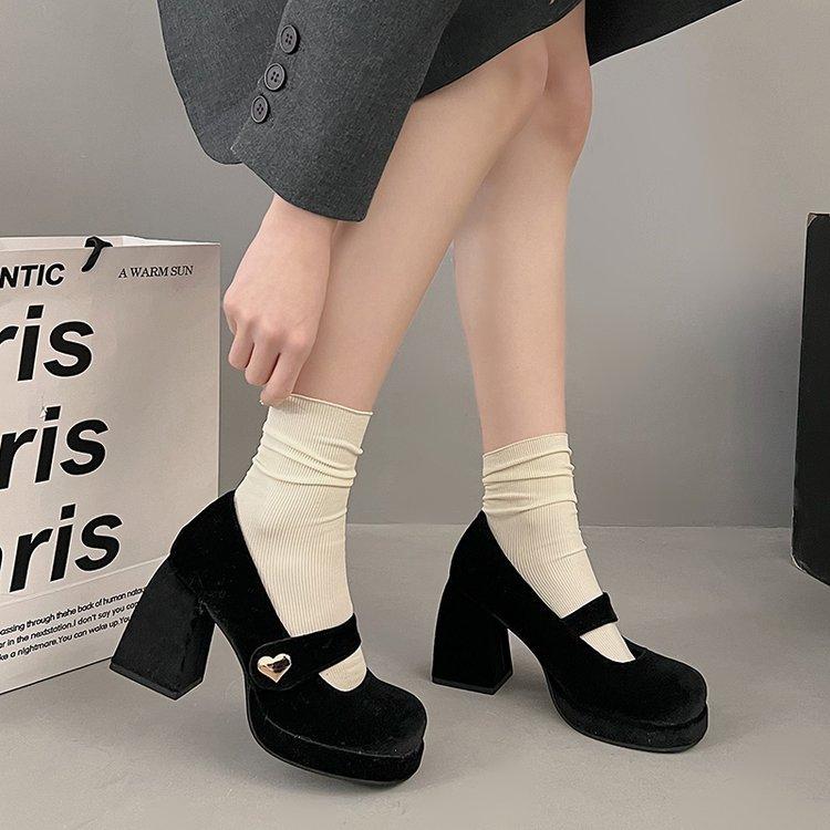 2025 new French Mary Jane single shoes versatile round head thick heel British style retro white small leather shoes